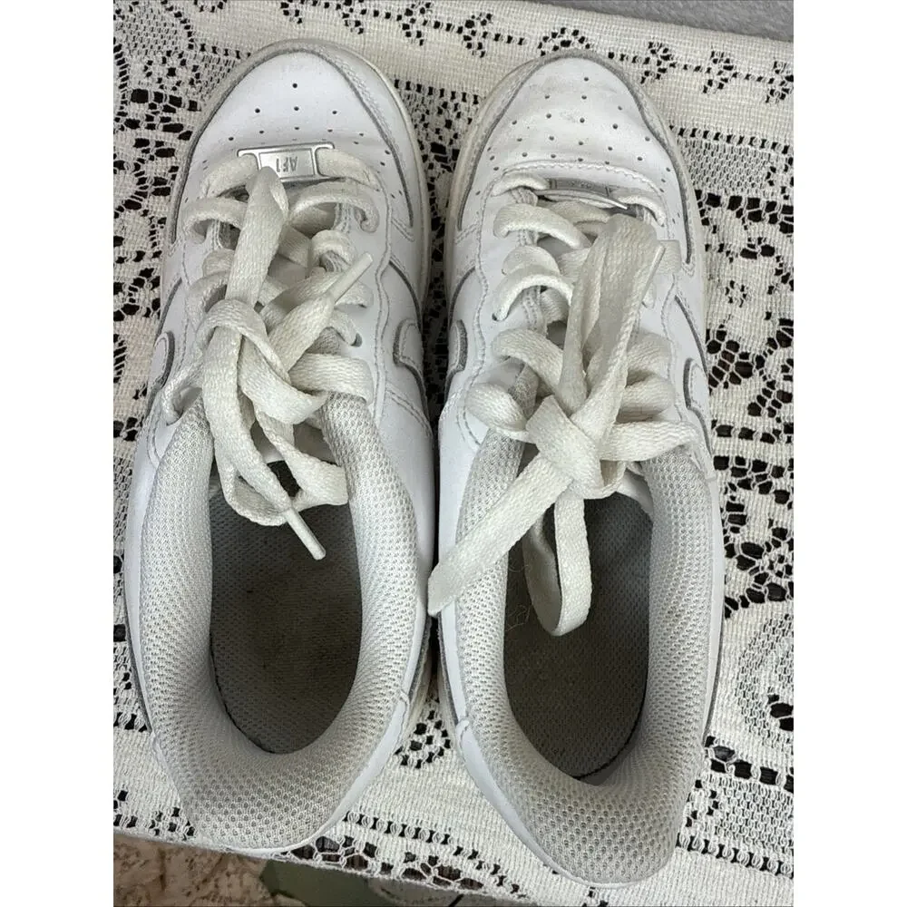 Nike product pair